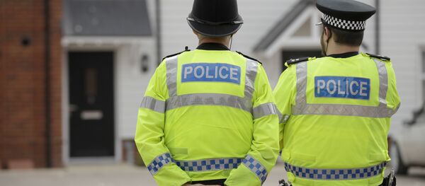 UK: la police dit avoir trouvé une petite bouteille de l’agent innervant «Novitchok» - Sputnik Afrique
