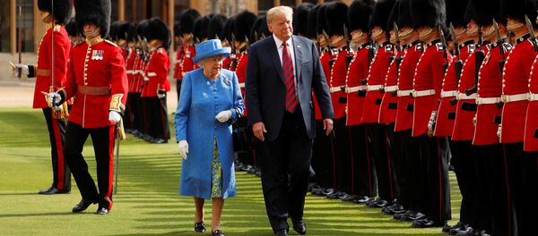 Trump et Élisabeth II - Sputnik Afrique