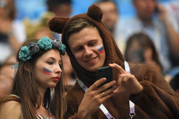 Des supporters avant le match pour la troisième place Belgique-Angleterre au Mondial 2018 - Sputnik Afrique