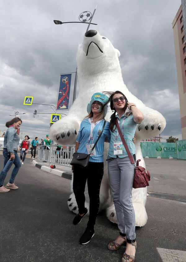 Des supporters uruguayens avant le match de quarts de finale Uruguay-France au Mondial 2018 - Sputnik Afrique