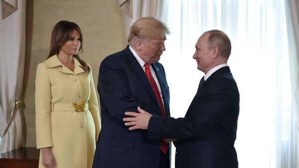 Melania Trump, Donald Trump et Vladimir Poutine à Helsinki - Sputnik Afrique