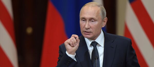 Vladimir Poutine lors d'une conférence de presse conjointe avec Donald Trump à Helsinki - Sputnik Afrique