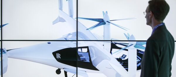 Des panneaux représentant un EVTOL de Rolls-Royce - Sputnik Afrique