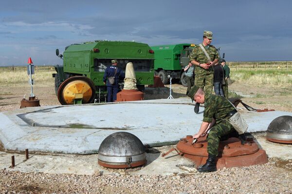 Préparation au tir d'un missile RS-20 - Sputnik Afrique