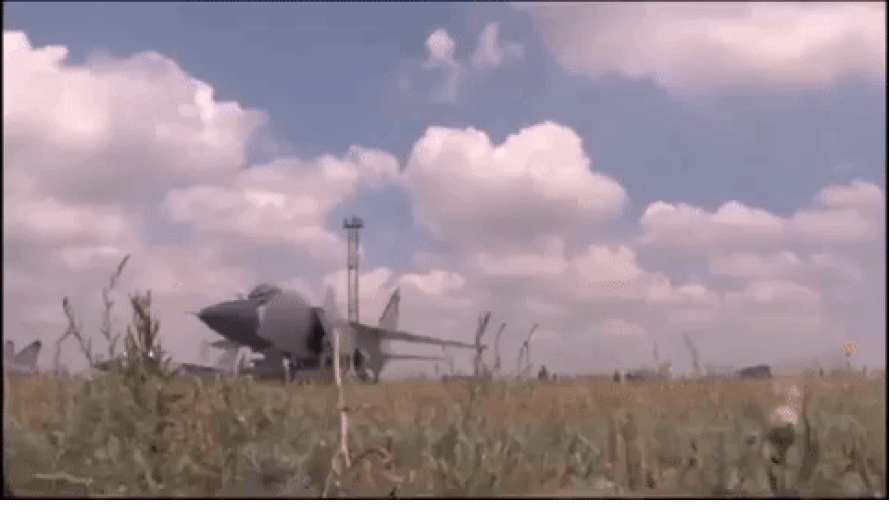 Un MiG-31 russe porteur de missiles hypersoniques Kinjal - Sputnik Afrique