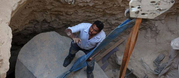 Mystère du sarcophage noir: une tombe pour le moins originale découverte en Égypte Mystère du sarcophage noir: une tombe pour le moins originale découverte en Égypte - Sputnik Afrique