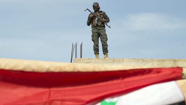 Un soldat syrien près de Hama, Syrie - Sputnik Afrique