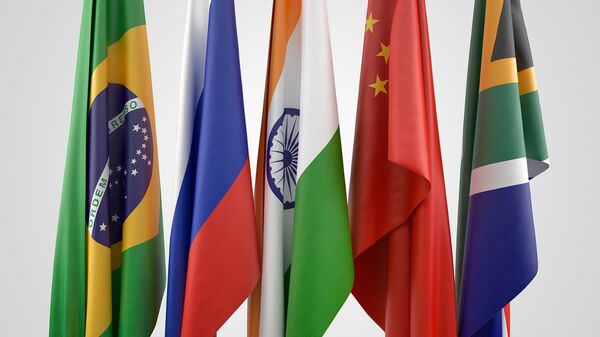 Drapeaux des BRICS (Brésil, Russie, Inde, Chine et Afrique du Sud) - Sputnik Afrique