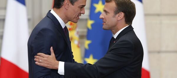 Emmanuel Macron et Pedro Sanchez - Sputnik Afrique