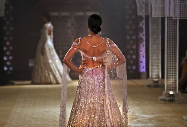 Conte oriental: la Semaine de la haute couture de New Delhi - Sputnik Afrique