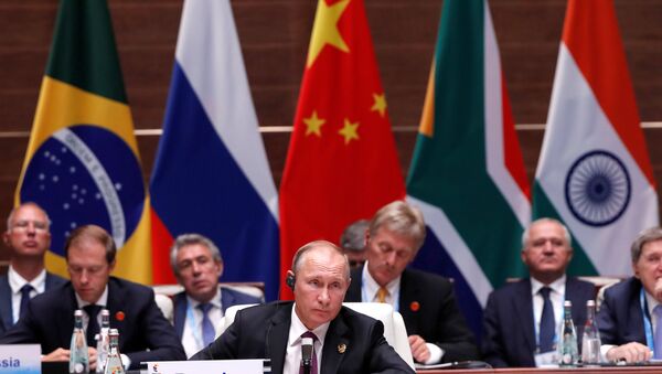 Quel profit pourraient tirer les BRICS de la «guerre commerciale» de Trump? - Sputnik Afrique