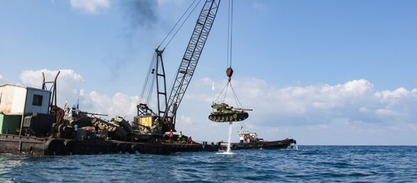 Une dizaine de chars immergés dans la mer au Liban avec leurs canons pointés vers Israël Une dizaine de chars immergés dans la mer au Liban avec leurs canons pointés vers Israël - Sputnik Afrique