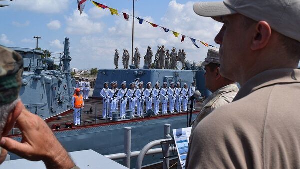Парад на рейде сирийского порта Тартус в День ВМФ России - Sputnik Afrique