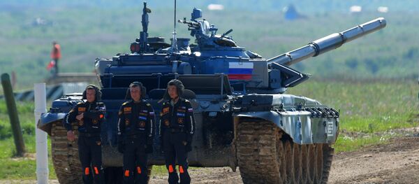 Les tankistes russes lors du Biathlon de chars d’assaut - Sputnik Afrique