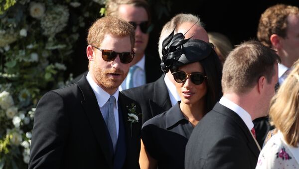 Le prince Harry et son épouse - Sputnik Afrique