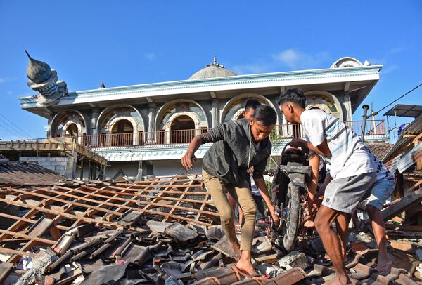Les conséquences du séisme en Indonésie - Sputnik Afrique