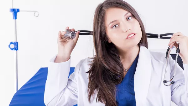 femme médecine - Sputnik Afrique
