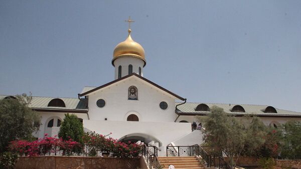 De jeunes chrétiens africains partagent auprès leur histoire d'adhésion à l'Église orthodoxe russe