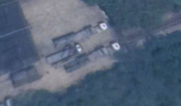 Kanwa Defense Review publie une image satellite du missile de croisière d’attaque terrestre Hsiung Feng IIE positionné en direction de la Chine continentale  - Sputnik Afrique