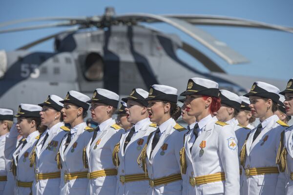 Des femmes de l'armée russe  - Sputnik Afrique