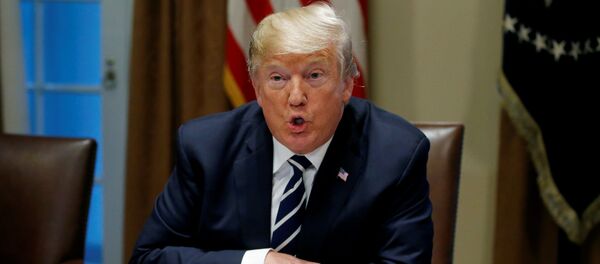 U.S. President Trump speaks about his summit with Russia's President Putin during meeting at White House in Washington - Sputnik Afrique