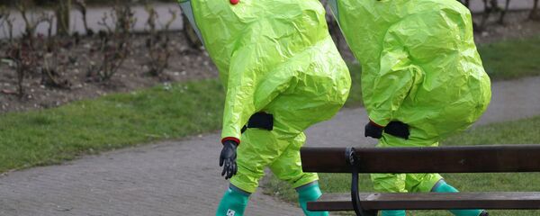 Mitarbeiter der Notdienste am Ort, wo Sergej Skripal und seine Tochter in der britischen Stadt Salisbury gefunden wurden - Sputnik Afrique