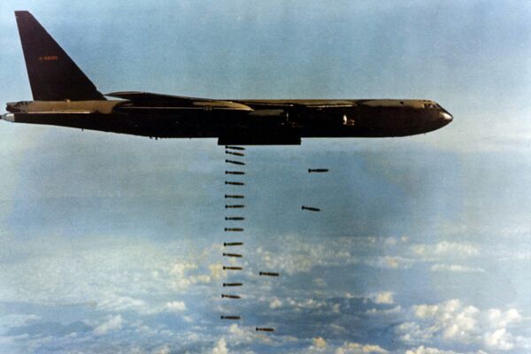Bombardement pendant la guerre du Vietnam Bombardement pendant la guerre du Vietnam - Sputnik Afrique