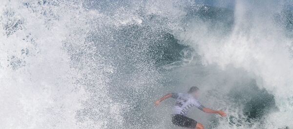 Surfer - Sputnik Afrique