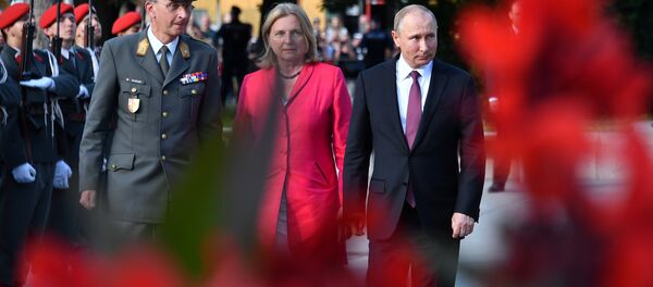 Vladimir Poutine et Karin Kneissl - Sputnik Afrique