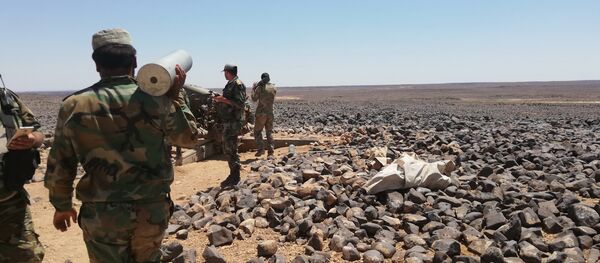 Les militaires syriens dans le désert de Soueïda - Sputnik Afrique