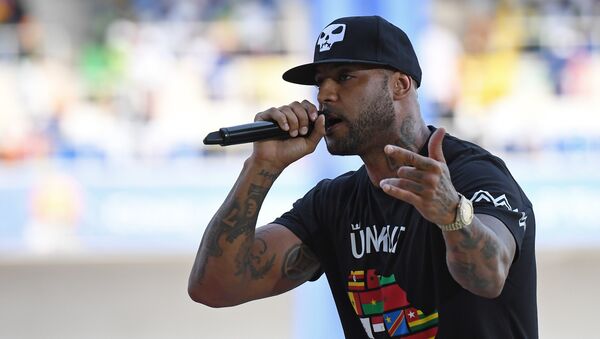 French rapper Booba performs during the opening ceremony of the 2017 Africa Cup of Nations football tournament at the Stade de l'Amitie Sino-Gabonaise in Libreville on January 14, 2017. - Sputnik Afrique