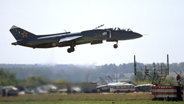 Un chasseur à décollage vertical  Yak-141 pris en photo en 1995 - Sputnik Afrique