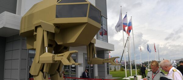 Управляемый прямоходящий робот с рабочим названием Игорек весом 4,5 т, разработанный концерном Калашников - Sputnik Afrique