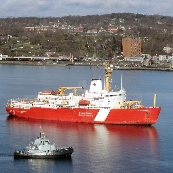 Le brise-glace CCGS Louis S. St-Laurent Le brise-glace CCGS Louis S. St-Laurent - Sputnik Afrique