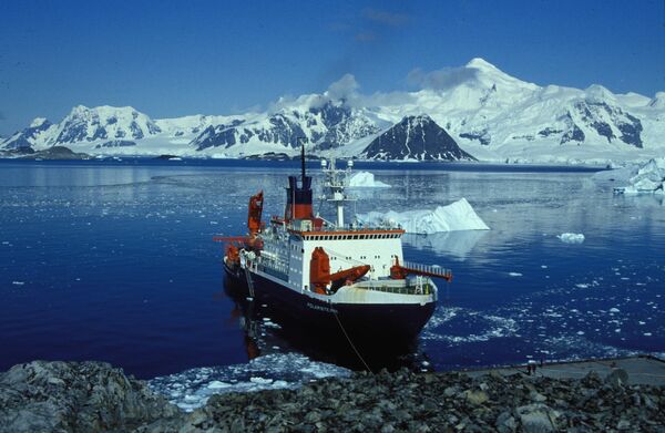 Le navire de recherche allemand Polarstern Le navire de recherche allemand Polarstern - Sputnik Afrique