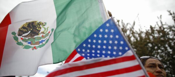 Banderas de México y EEUU - Sputnik Afrique