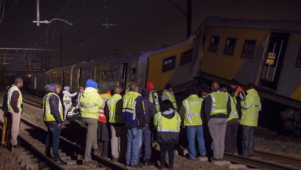 Deux trains entrent en collision en Afrique du Sud - Sputnik Afrique