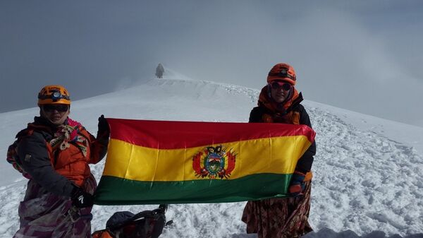 Les Cholitas sont des femmes alpinistes en Bolivie - Sputnik Afrique