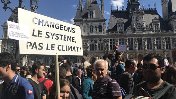 La marche mondiale pour le climat a lieu à Paris - Sputnik Afrique