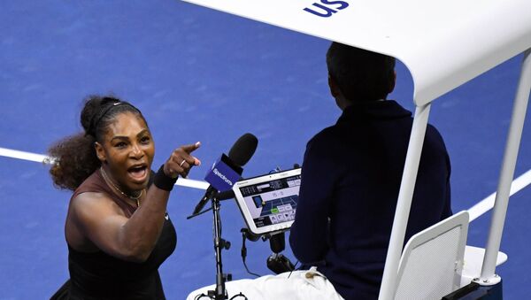 Sep 8, 2018; New York, NY, USA; Serena Williams of the United States yells at chair umpire Carlos Ramos in the women's final against Naomi Osaka of Japan on day thirteen of the 2018 U.S. Open tennis tournament at USTA Billie Jean King National Tennis Center. - Sputnik Afrique