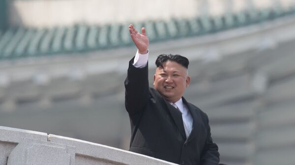 North Korean leader Kim Jong-un during a military parade marking the 105th birthday of Kim Il-Sung, the founder of North Korea, in Pyongyang - Sputnik Afrique