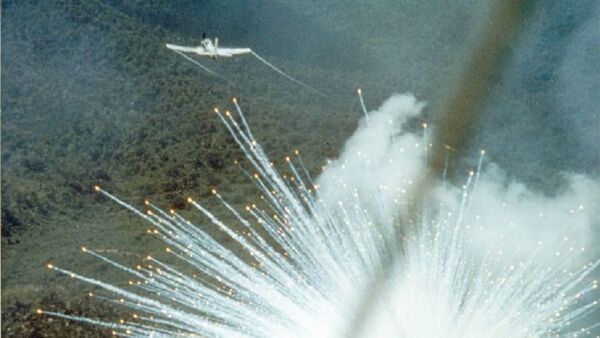 bombe au phosphore blanc 1966 - Sputnik Afrique