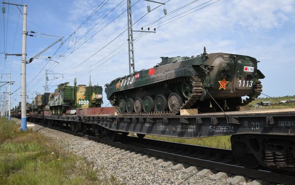 Des trains de transport de troupes et d'équipements de l'armée chinoise, qui participera aux exercices militaires Vostok-2018, sont arrivés à la gare de déchargement de Zabaïkalsk - Sputnik Afrique
