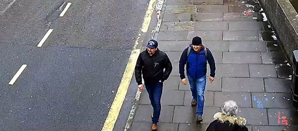 Alexander Petrov and Ruslan Boshirov, who were formally accused of attempting to murder former Russian spy Sergei Skripal and his daughter Yulia in Salisbury, are seen on CCTV on Fisherton Road in Salisbury on March 4, 2018 in an image handed out by the Metropolitan Police in London, Britain September 5, 2018 - Sputnik Afrique