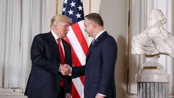 Les Présidents américain et polonais Donald Trump et Andrzej Duda - Sputnik Afrique