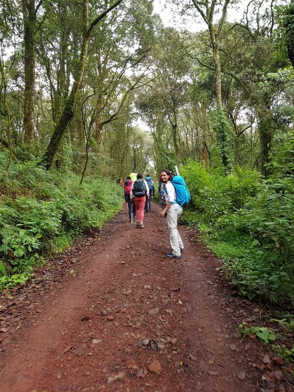 Cette Saoudienne a conquis la plus haute montagne d'Afrique  - Sputnik Afrique