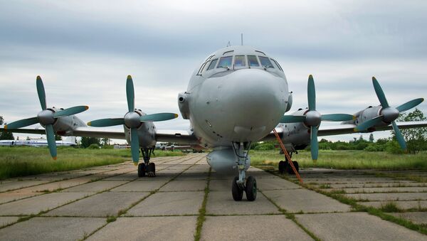 Самолет Ил-20 с российскими военными на борту потерпел крушение в Сирии - Sputnik Afrique