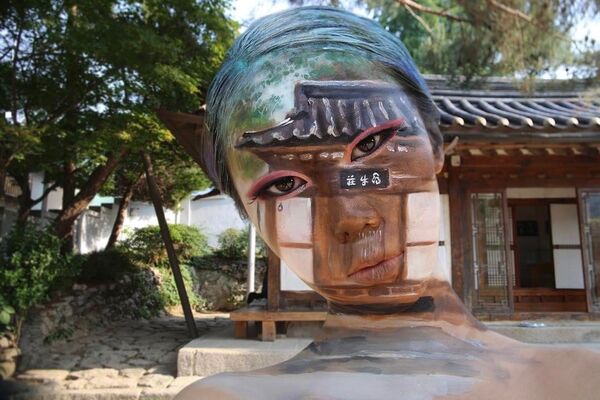 Une belle chimère: une artiste sud-coréenne crée des illusions d’optique sur son corps - Sputnik Afrique