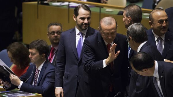 Turkish President Recep Tayyip Erdogan arrives for the 73rd session of the United Nations General Assembly, Tuesday, Sept. 25, 2018 at U.N. headquarters. - Sputnik Afrique