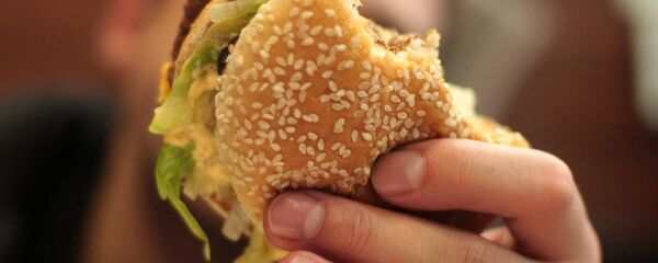 Un hamburger - Sputnik Afrique